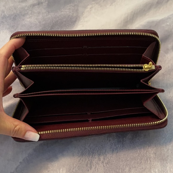 Louis Vuitton Zippy Wallet - Picture 6 of 9
